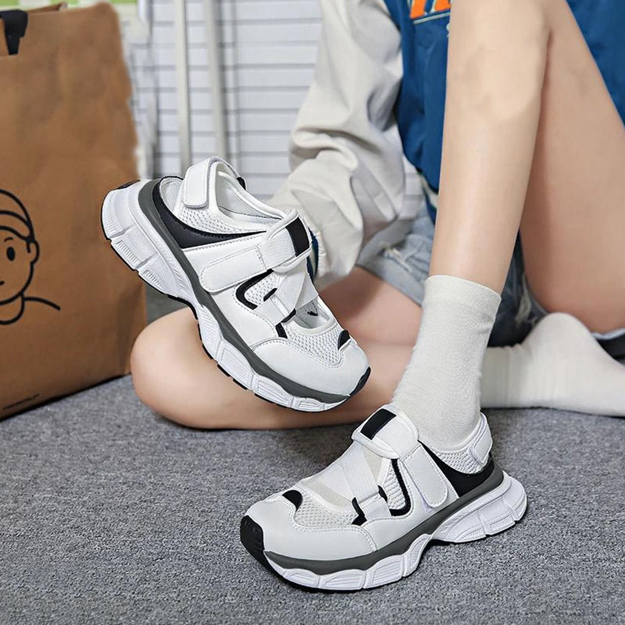 Anti Slip Fashion Short Trekking Shoes for Women