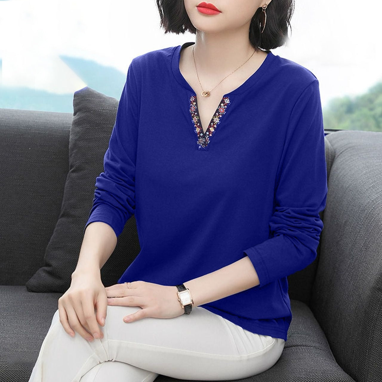 Embroidery Fashion V Neck Top for Women