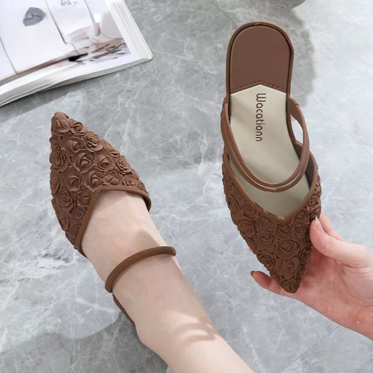 Pointed Toe Fashion Slip-On Sandals for Women
