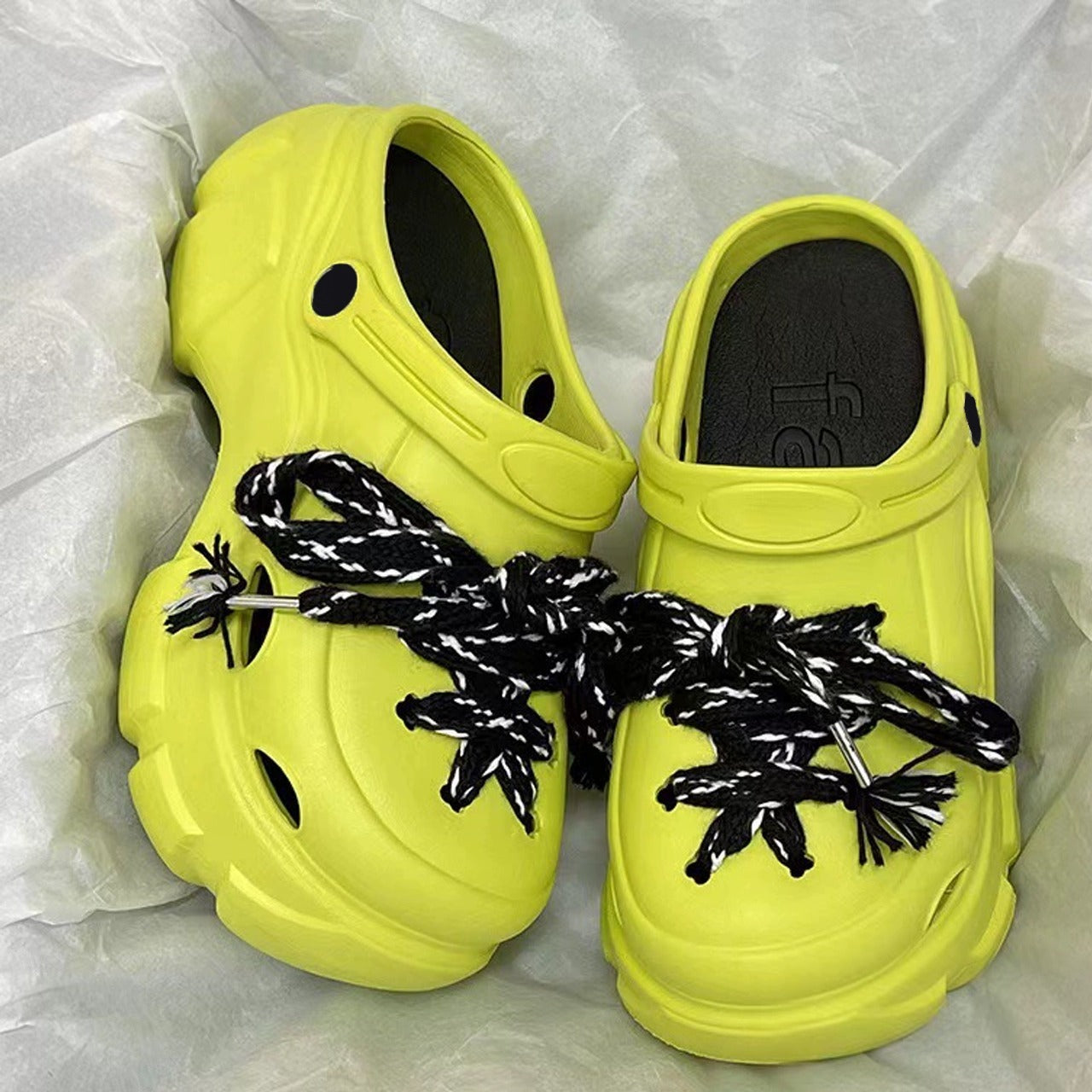 Platform Hole Fashion Clogs Sandals for Women
