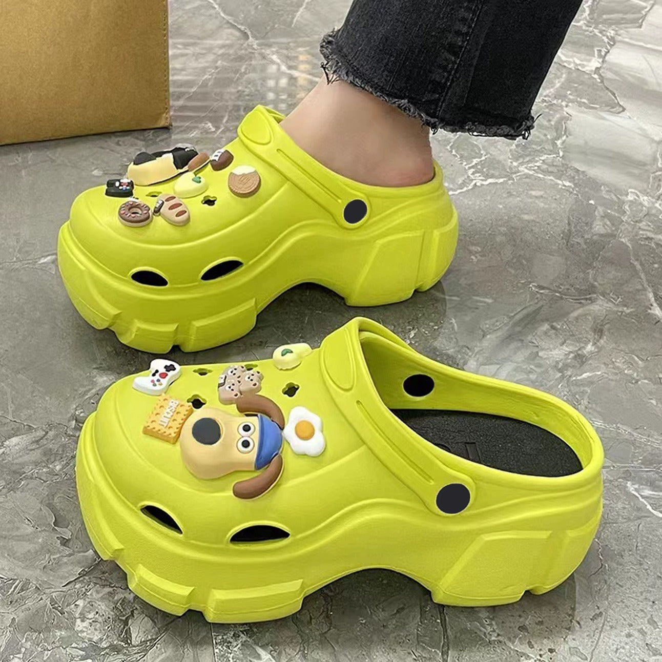 Platform Hole Fashion Clogs Sandals for Women