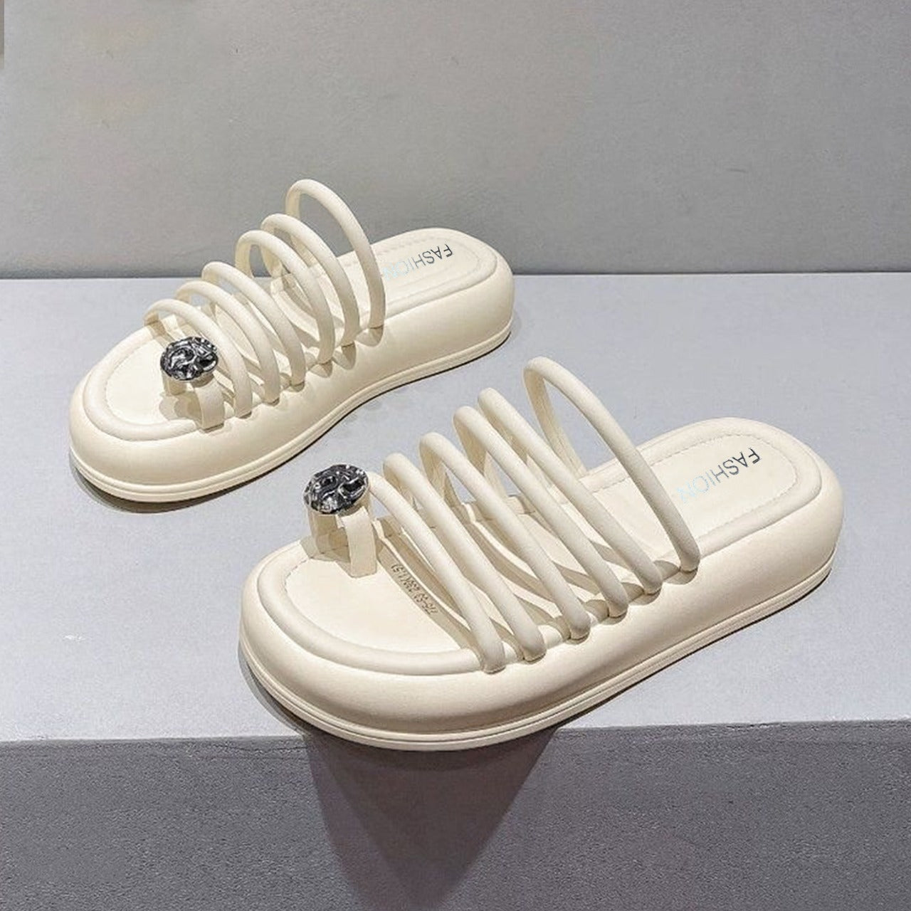 Strapped Pattern Metal Decor Casual Solid Sandals for Women
