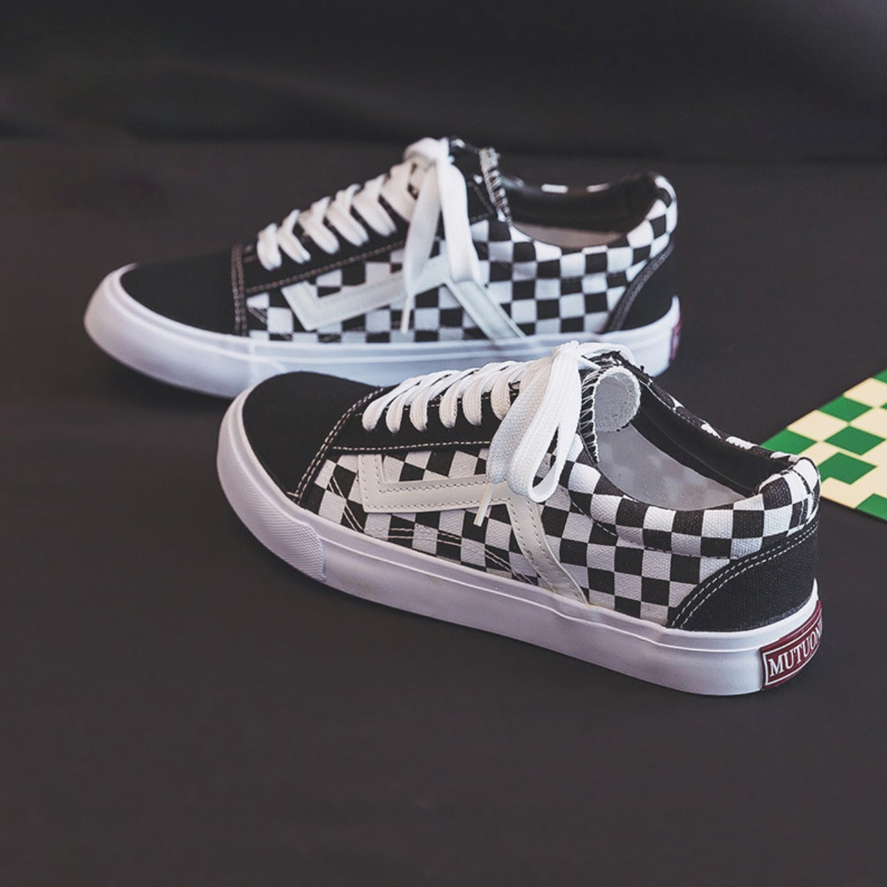Classic Colorblock Style Skateboard Shoes for Women