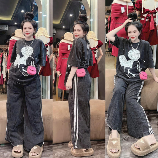 Printed Oversized T-shirt & Line Design Pant for Women