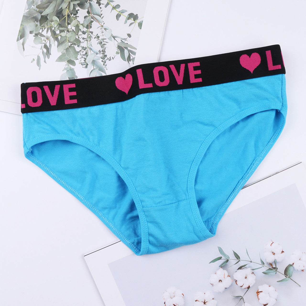 Letter Print Breathable Inner Wear Panties for Girls