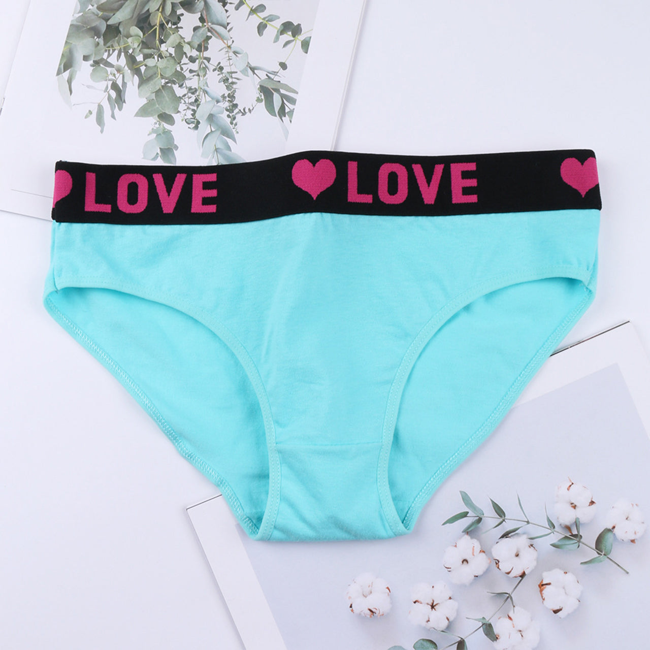 Letter Print Breathable Inner Wear Panties for Girls