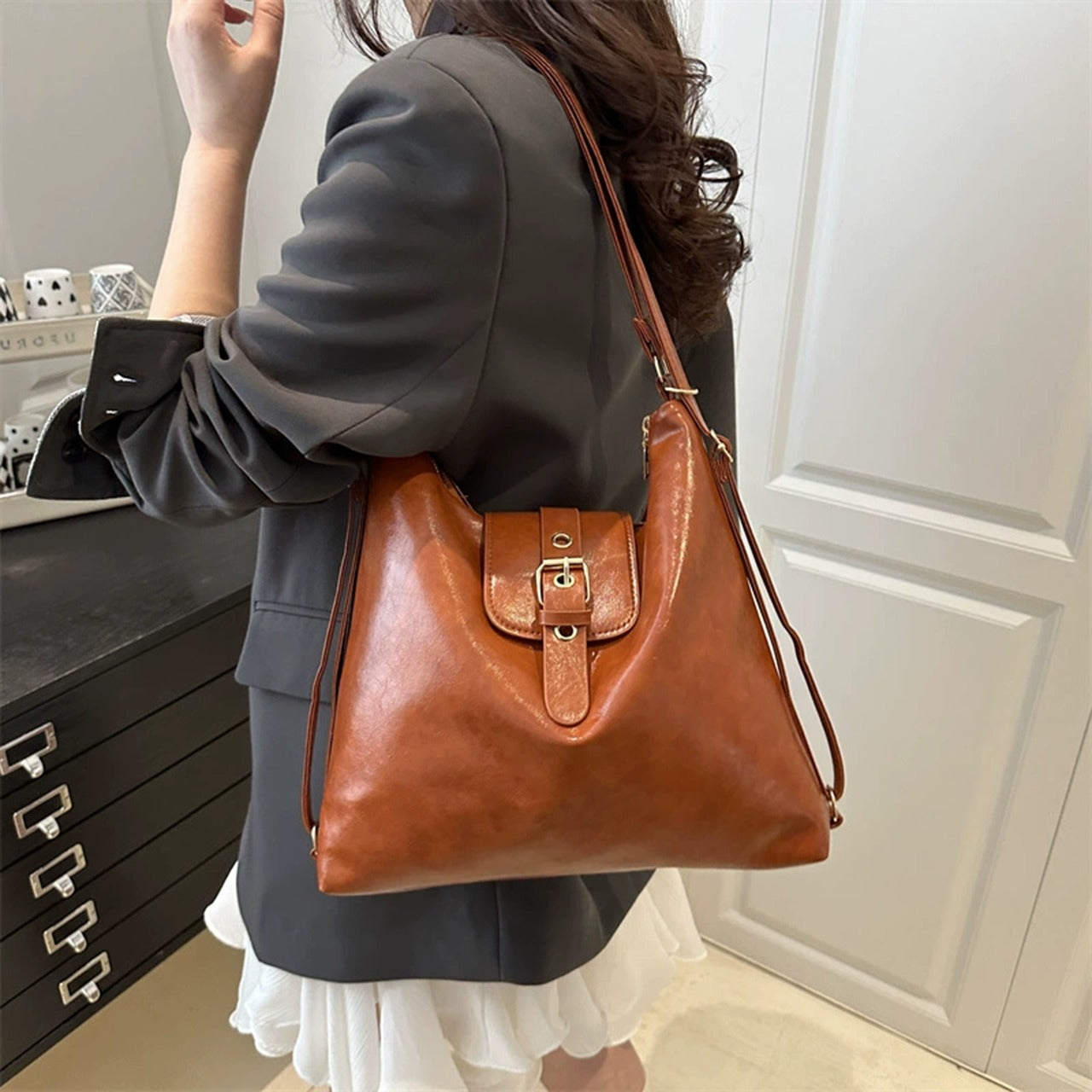 Leather Design Solid Hand Shoulder Bag for Women
