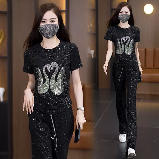 Swan Design Round Neck Casual Short Sleeve T-shirt & Pants for Women