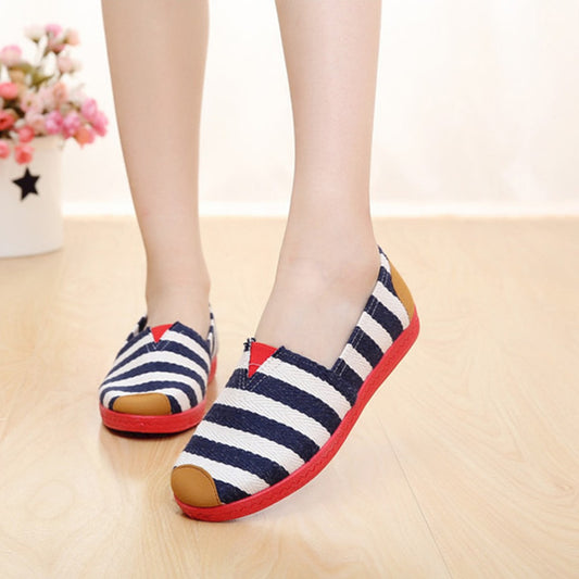 Round Toe Slip On Casual Printed Canvas Shoes for Women