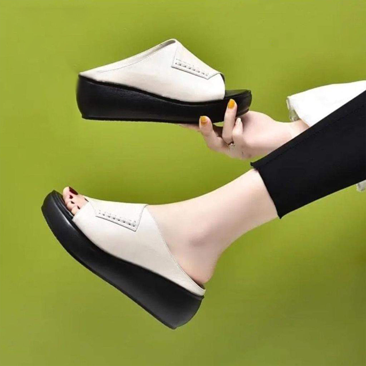 New Women Thick Sole Fashion Solid Color Casual Slip on Sandals