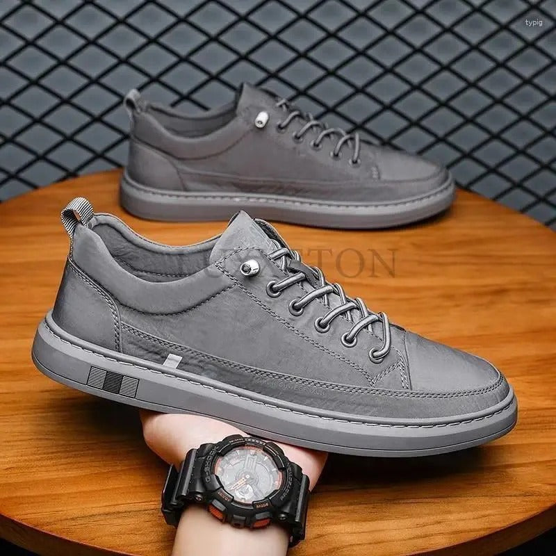 Solid Color Skateboard Slip On Canvas Shoes for Men