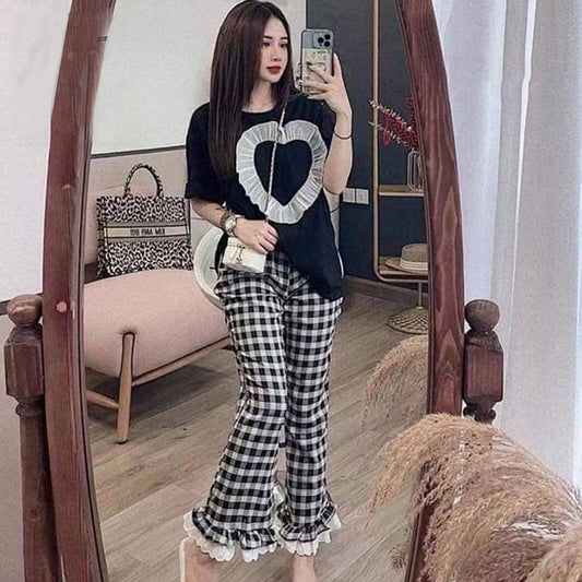 Heart Printed Fashion Short Sleeve T-Shirt & Check Pant for Women