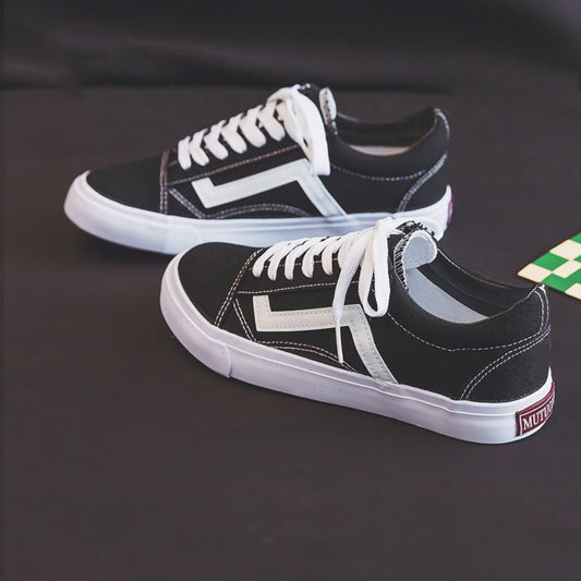 Classic Colorblock Style Skateboard Shoes for Women