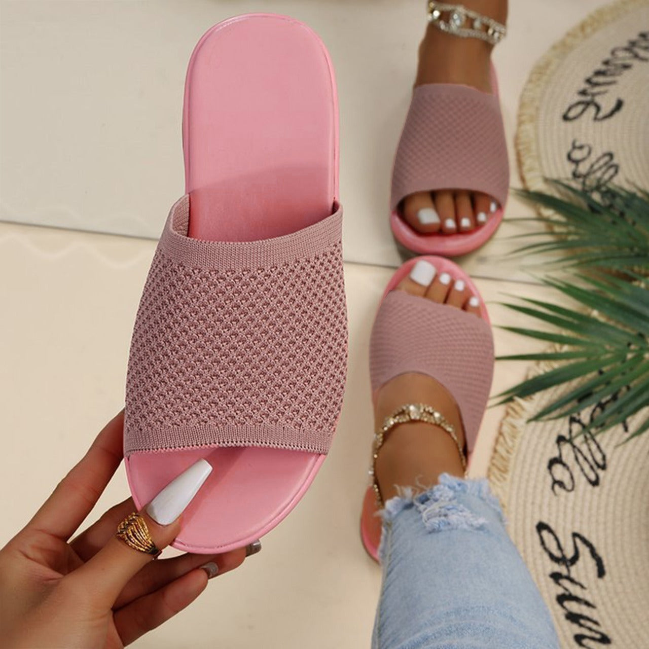 New Breathable Fashion Soft Sole Comfortable Sandals for Women