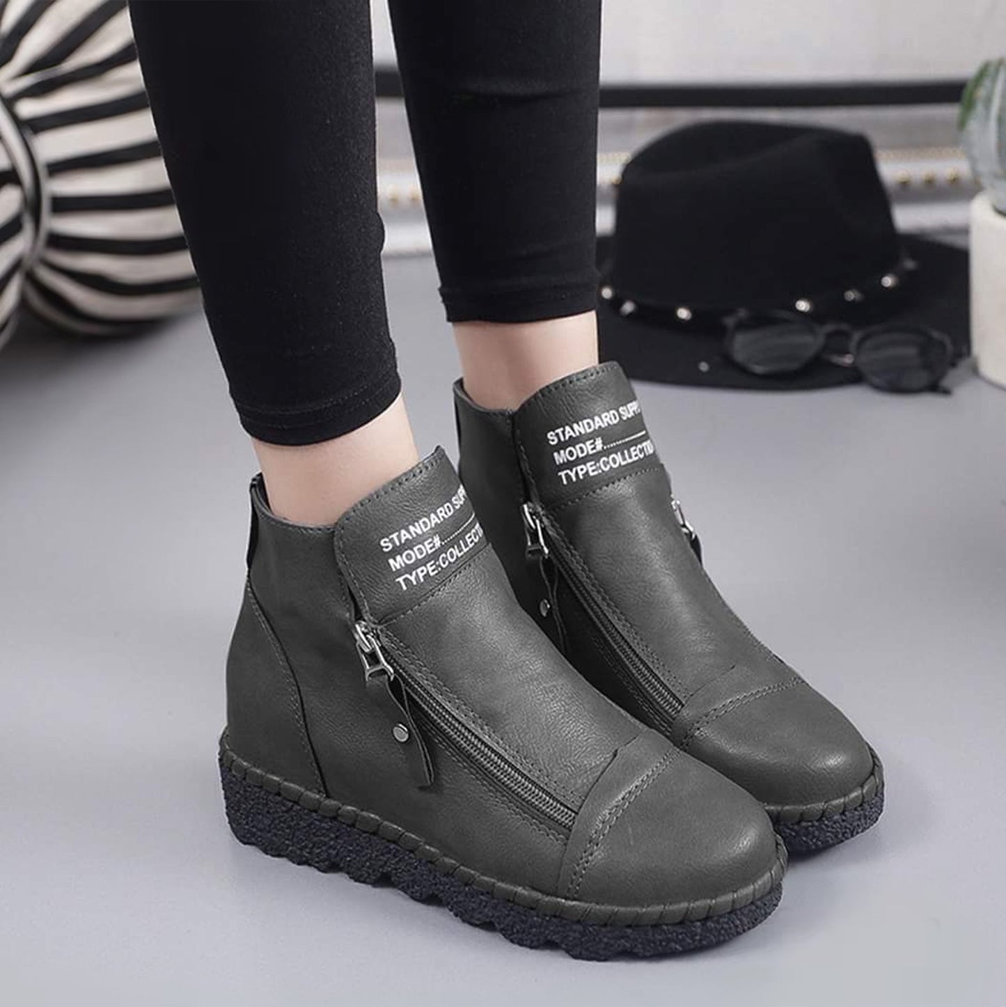 Trendy Fashion Solid Color Leather Boots for Ladies