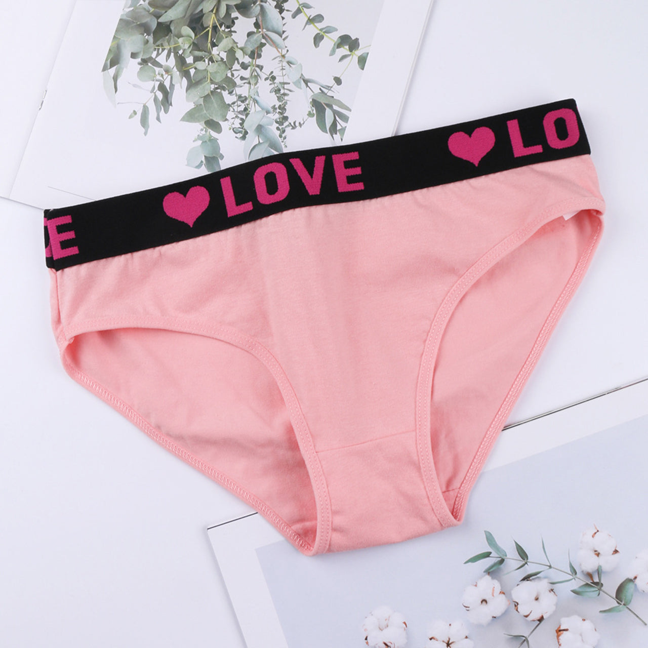 Letter Print Breathable Inner Wear Panties for Girls